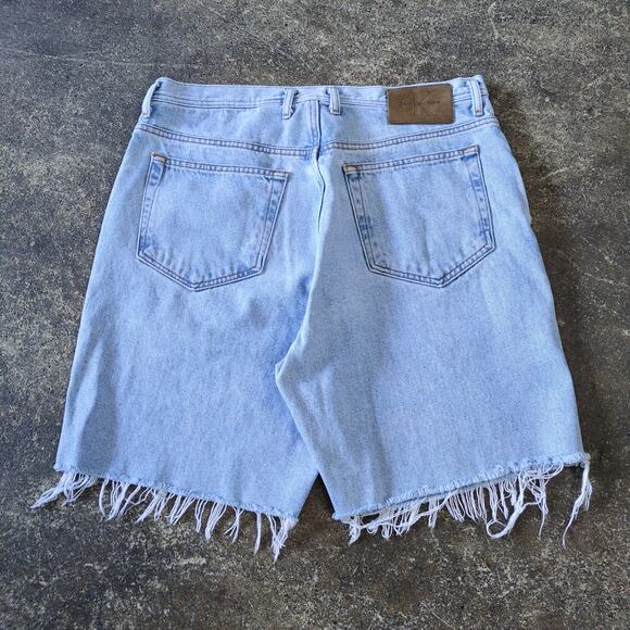 Vintage Calvin Klein Cut Off Denim Jean Shorts Mens 36 Blue Light Wash Loose 8" - Picture 4 of 8